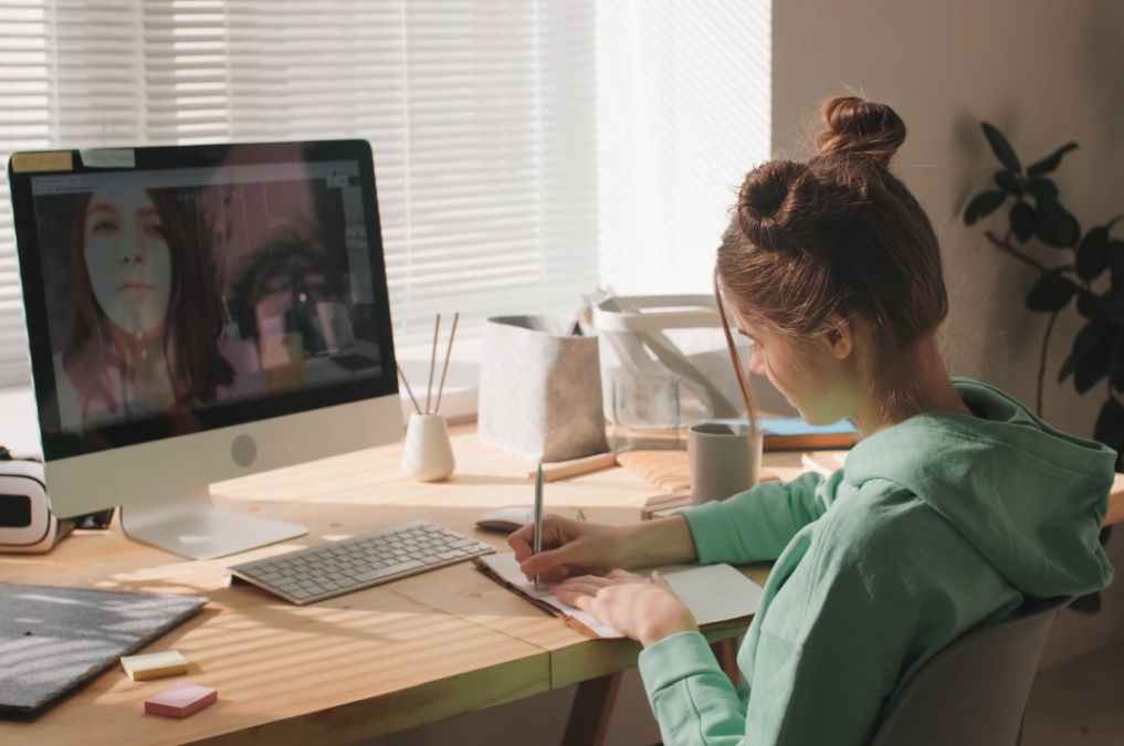 Read more about the article Marketplace Video Pembelajaran, Mengubah Keahlian Menjadi Aset Digital