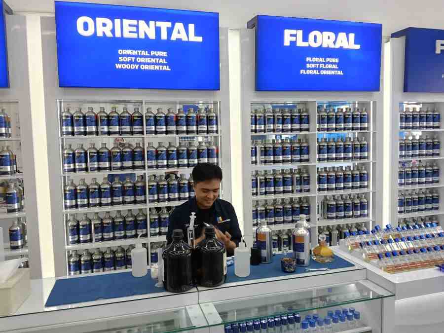 Read more about the article Racikan Parfum Yang Membuatmu Harum Mewangi